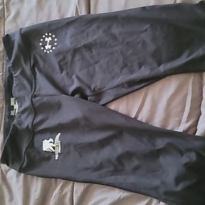 Calf length work out pants